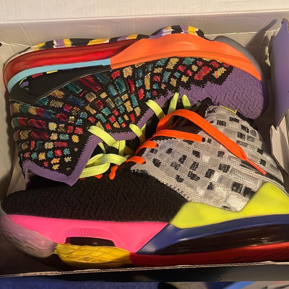 LeBron multicolor way